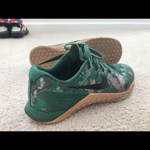 Nike men’s metcons size 9